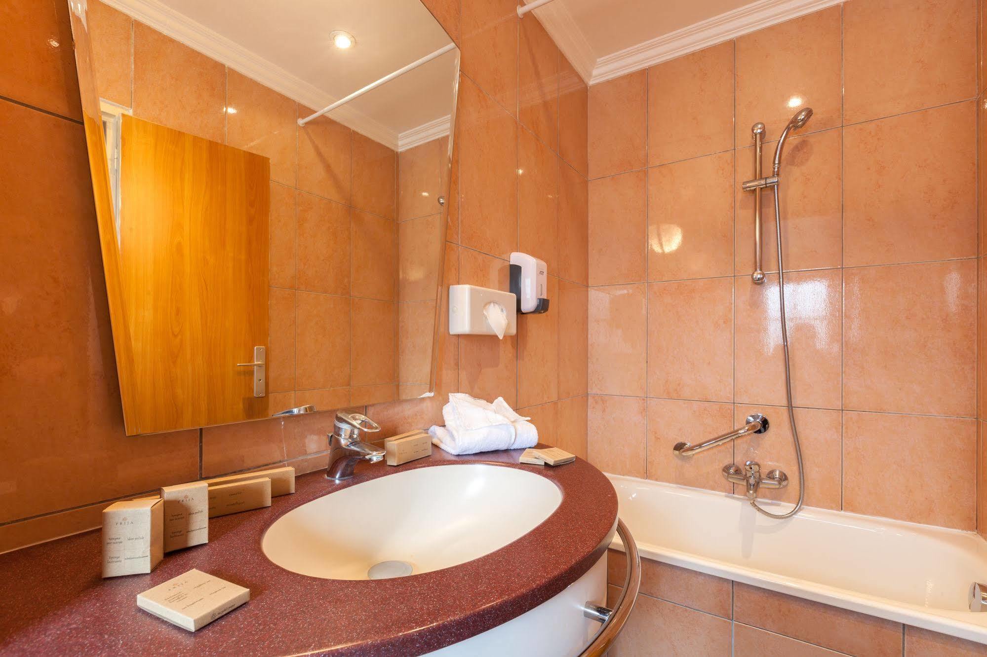 Grand Hotel Amelot Paris Ngoại thất bức ảnh
